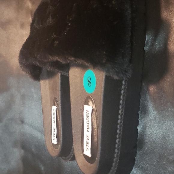 Steve Madden Black Faux Fur Plush Slides - Picture 2 of 5